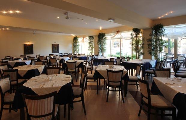 Andalucia Beach Hotel Елените Экстерьер фото