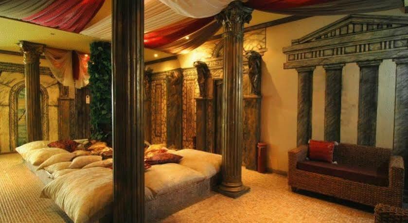 Andalucia Beach Hotel Елените Экстерьер фото